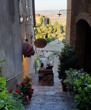 Montalcino, un important centru viticol din Toscana